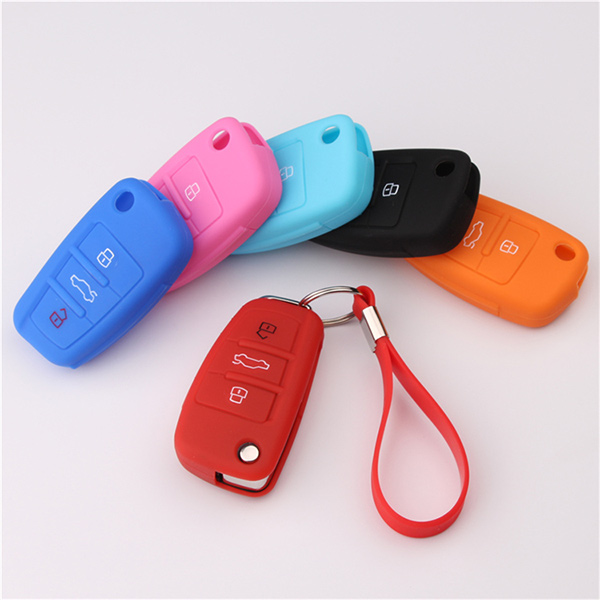 Silicone key fob cover for Audi Q5 with keychain